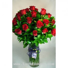 29 Red Roses in a Vase
